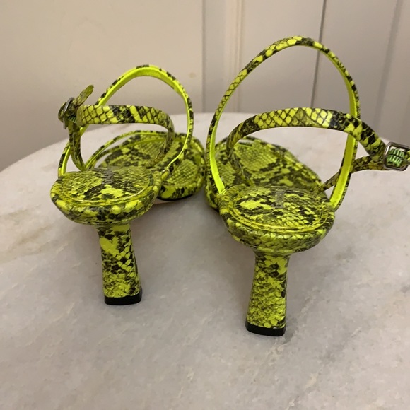 Gianni Bini Neveena Neon Green Snake Print Sandal - Picture 7 of 10